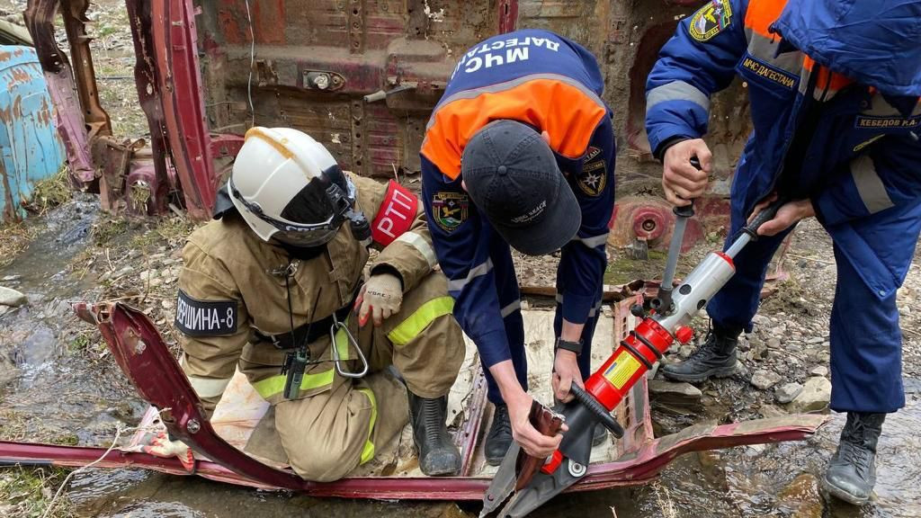 Совместное занятие по проведению аварийно-спасательных работ ПЧ-36 и ПСС с. Цуриб Чародинского района
