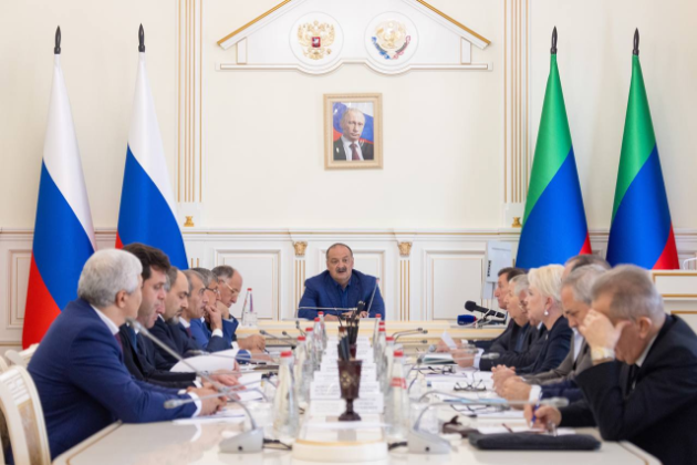 Под руководством главы Дагестана обсуждены актуальные для региона вопросы