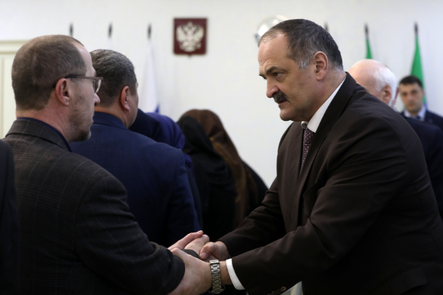 Сергей Меликов встретился с семьями военнослyжащиx