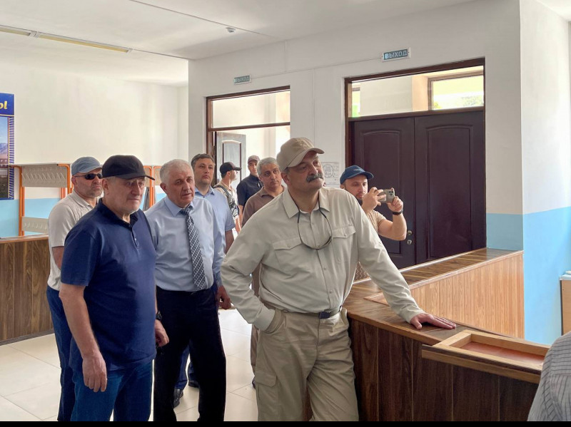 Рабочая поездка в Цумадинский район главы региона