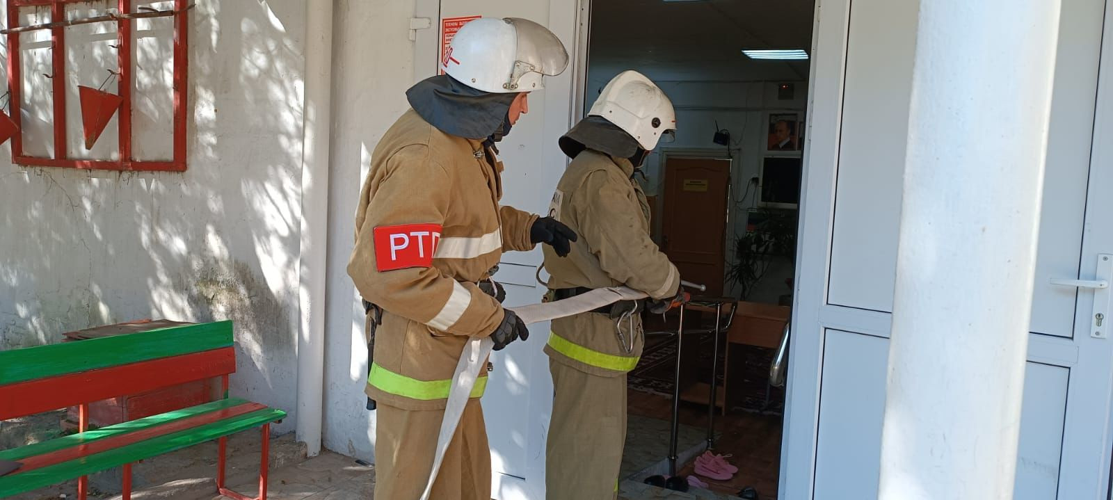 Пожарно-тактические занятия в Реабилитационном Центре для детей и подростков с ограниченными возможностями в Ахтынском районе