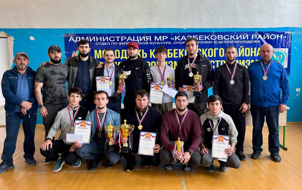 Турнир по пулевой стрельбе в Казбековском районе «Молодежь против терроризма и экстремизма!».