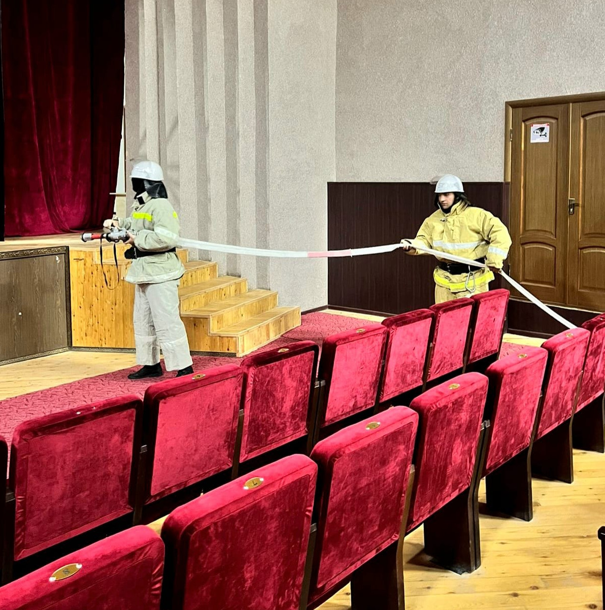 Пожарно-тактические занятия в Центре народной культуры народов России Буйнакского района.
