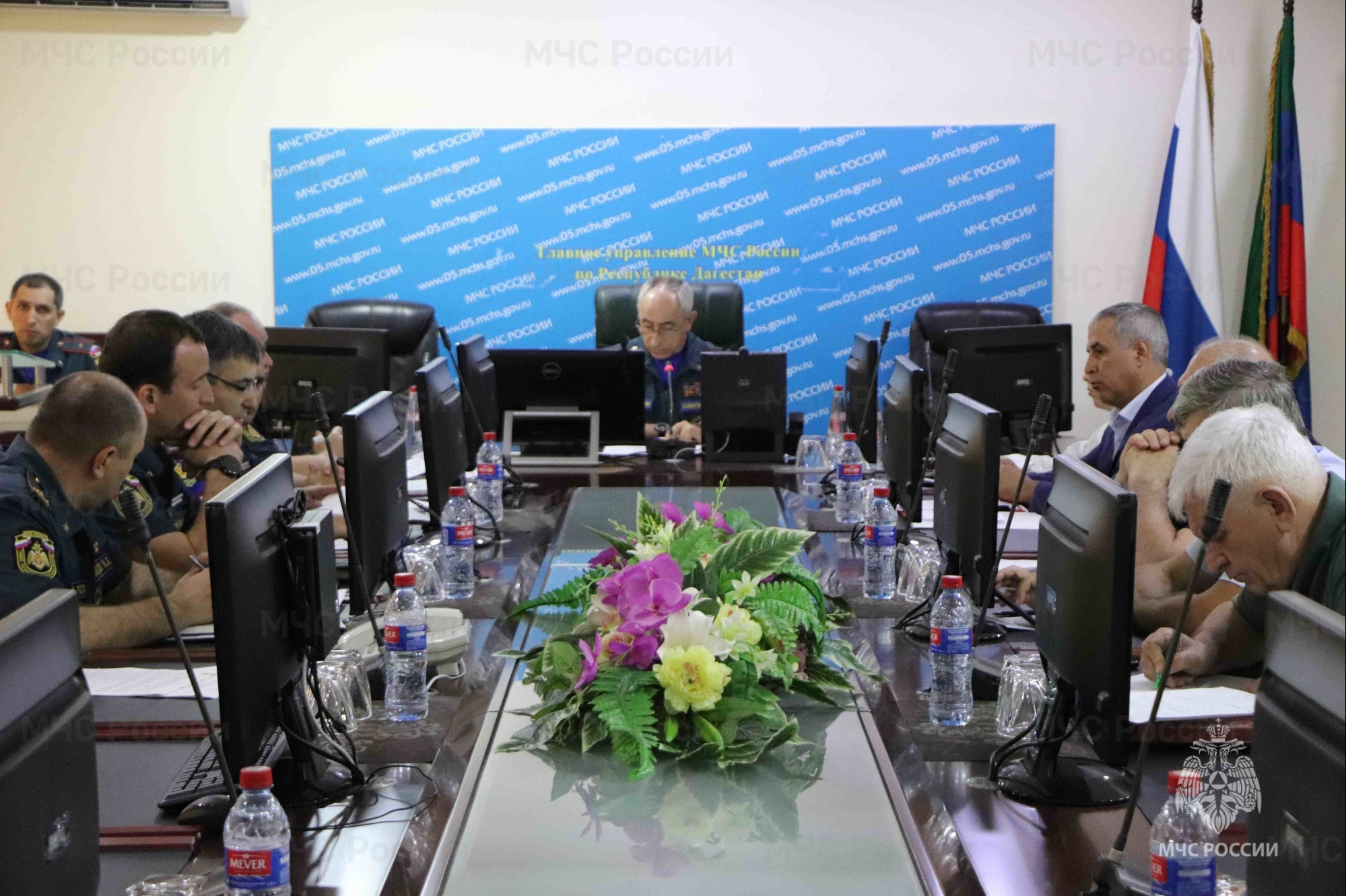 Нариман Казимагамедов провел заседание оперативного штаба