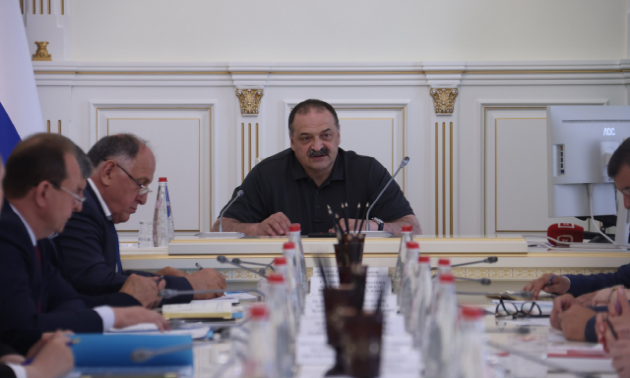 Глава Дагестана провел заседание оргкомитета по празднованию векового юбилея Расула Гамзатова