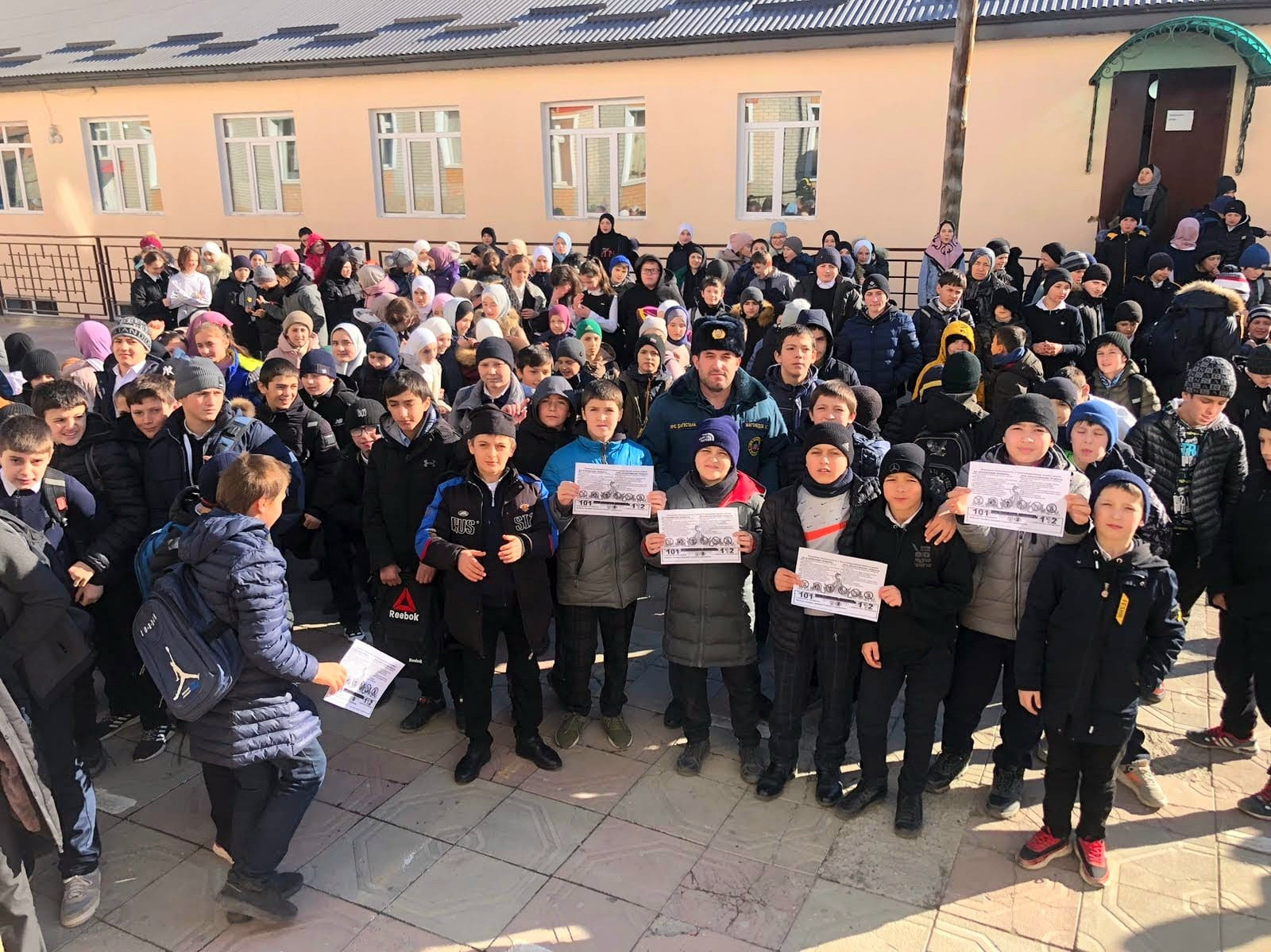 Урок безопасности в образовательных учреждениях Цумадинского района