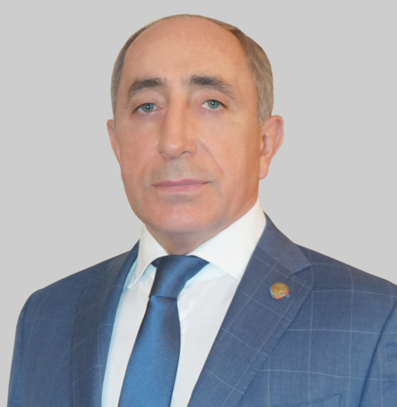 Поздравление Наримана Казимагамедова с Днём России