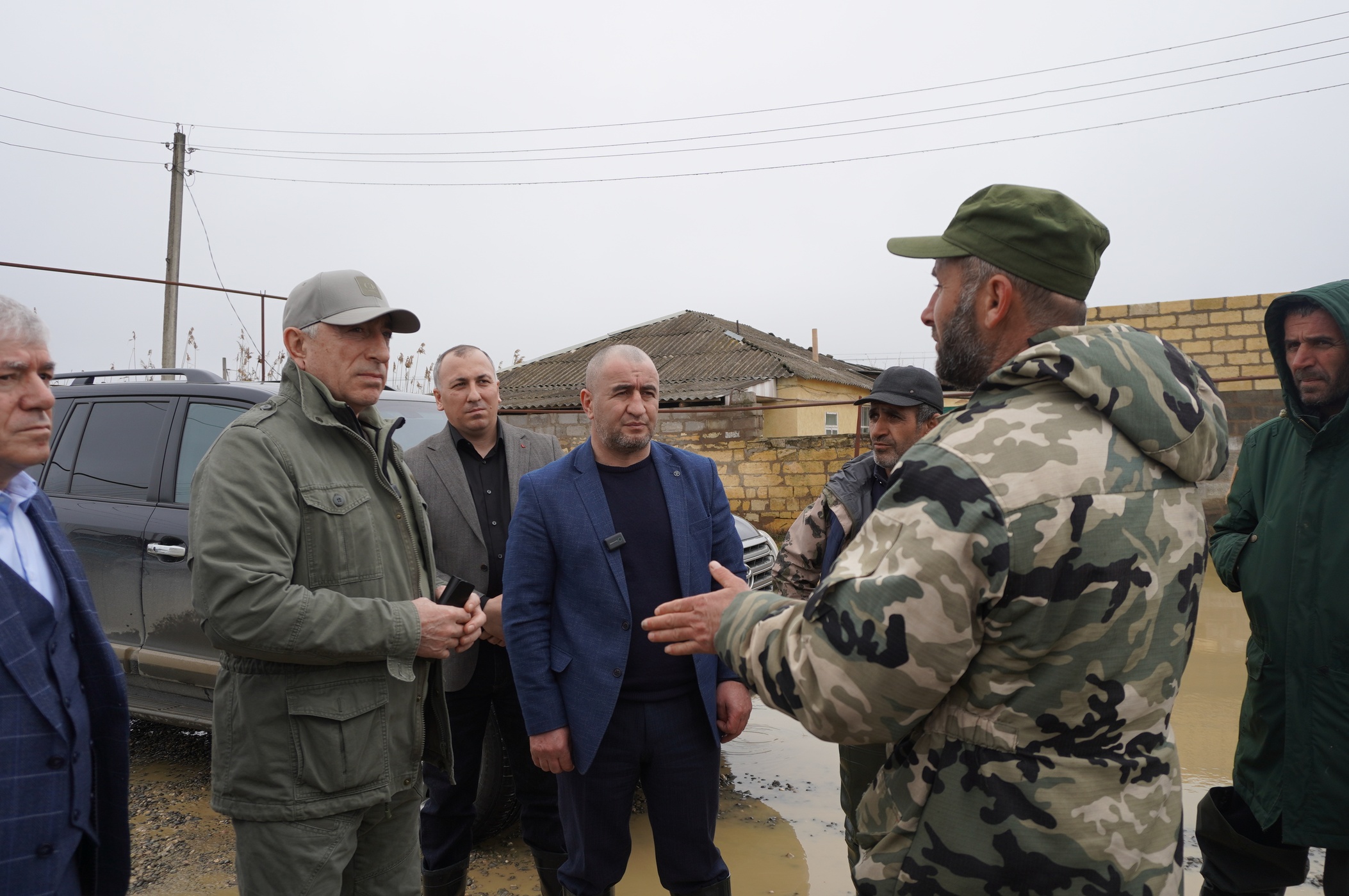 Министр МЧС Дагестана Нариман Казимагамедов прибыл в город Дагестанскин огни, пострадавший  от стихийного бедствия.