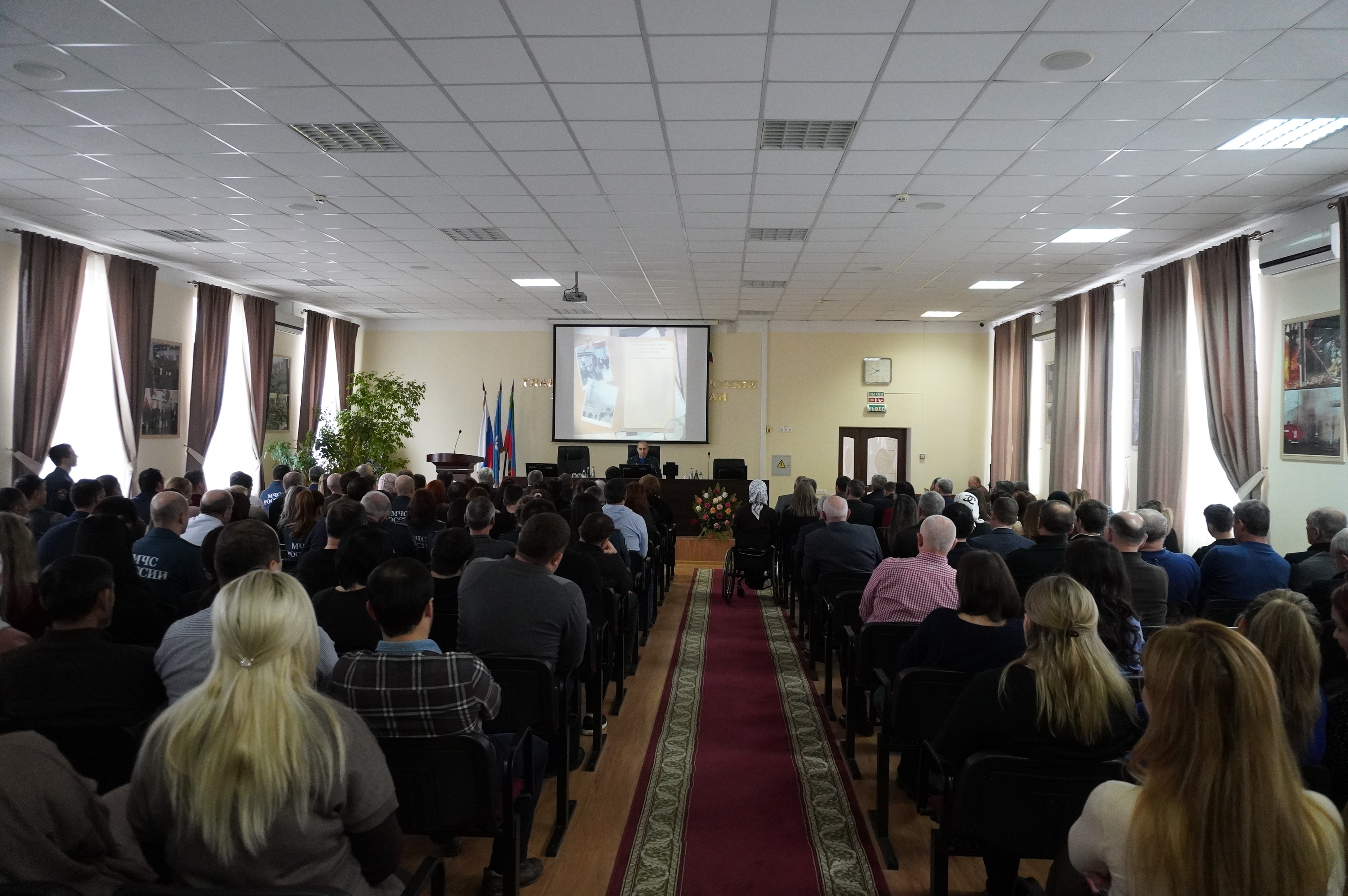 В МЧС Дагестана состоялось мероприятие, приуроченное к 82-й годовщине  освобождения Ленинграда от фашистской блокады.