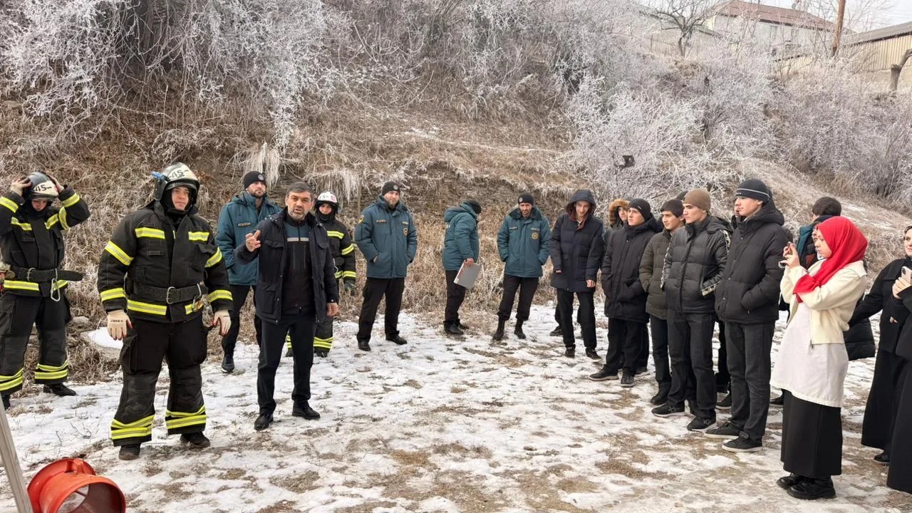 Пожарные Гумбетовского района провели тренировочные занятия по решению пожарно-тактических задач
