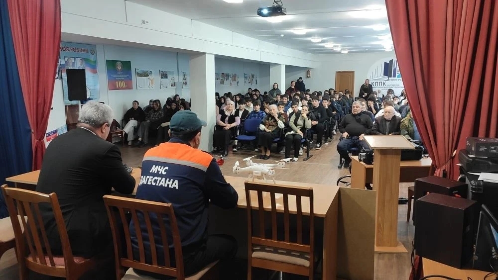 Студентам объяснили, как себя вести при атаке БПЛА