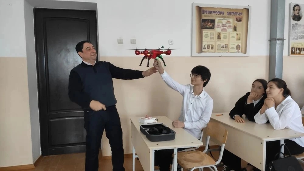 «Не снимать - спрятаться - сообщить» - действия при атаке БПЛА