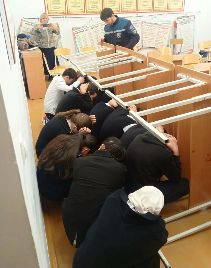 В школах с. Нижнее-Казанище провели учебно-тренировочную эвакуацию при «атаке БПЛА».