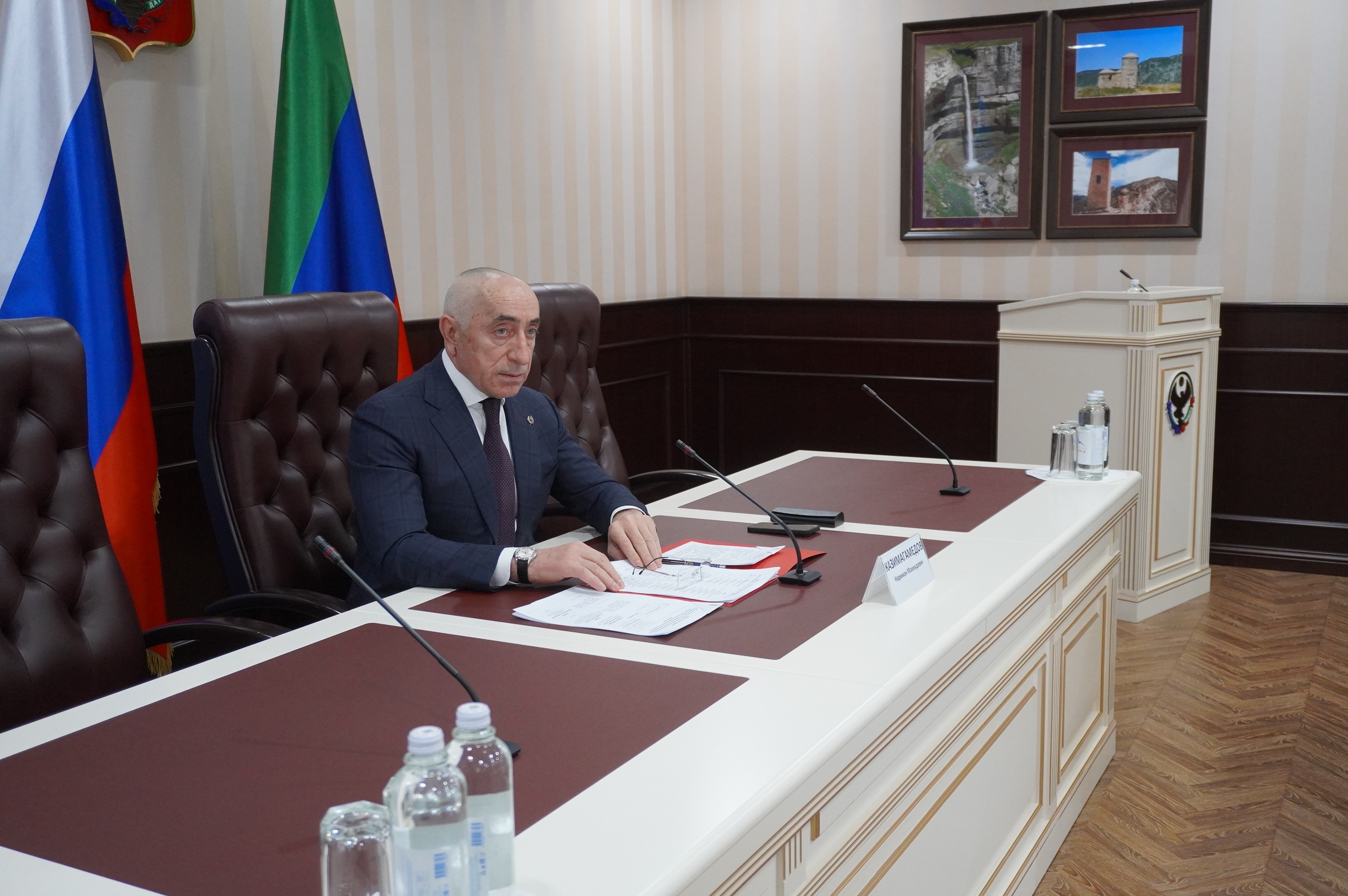 Нариман Казимагамедов провел учебно-методический сбор с главами муниципальных образований республики