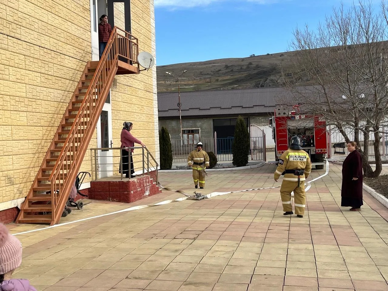 Пожарно-тактическое занятие на объекте МКДОУ Детский сад «Ромашка» провели огнеборцы ПЧ-57