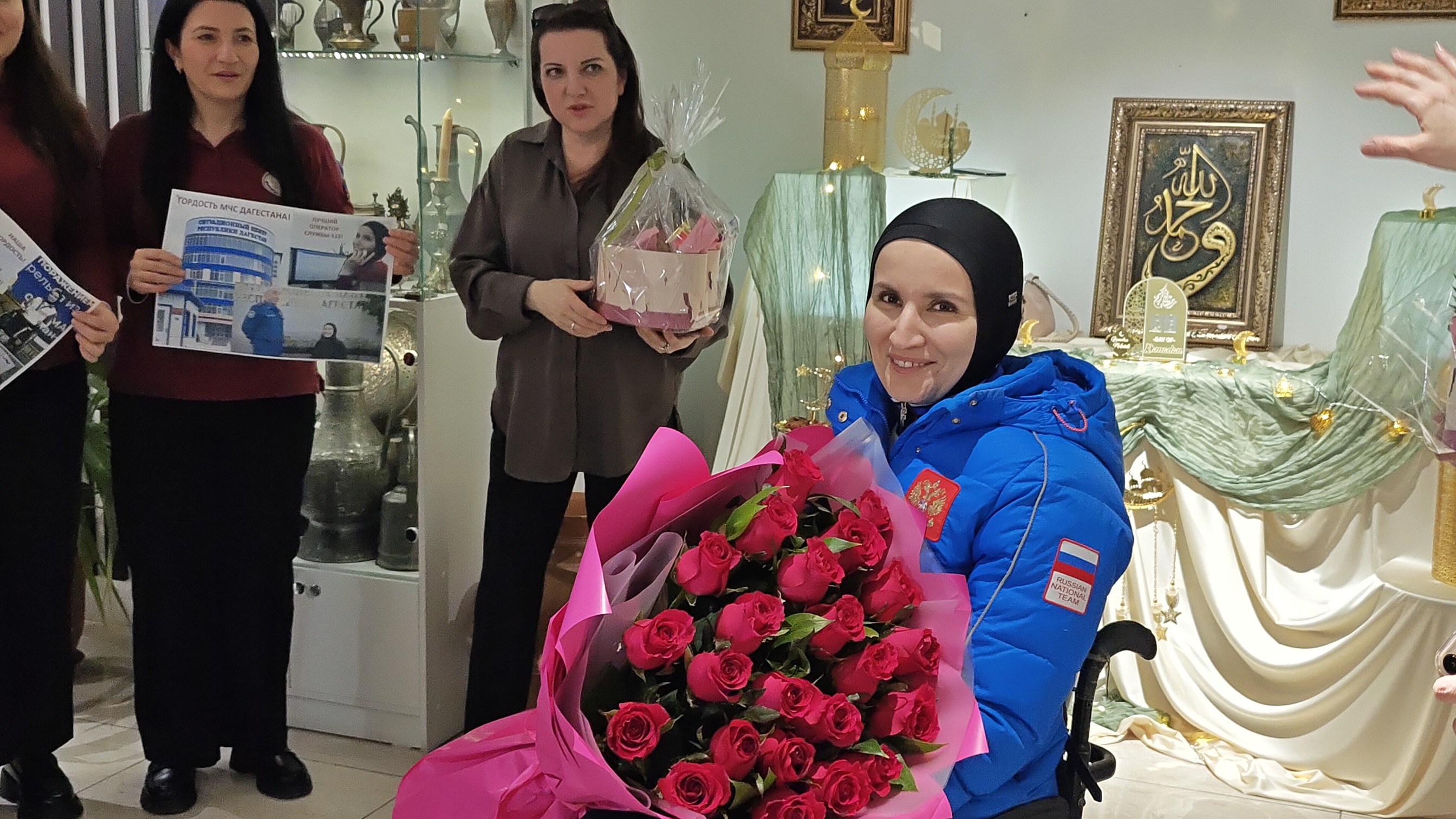 Призера Кубка России по стрельбе из лука - Барият Мирзаалиеву торжественно встретили в аэропорту