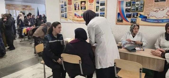 Психологами  ГУ МЧС России по РД и МЧС Дагестана  проводится работа по оказанию психологической поддержки эвакуированному населению