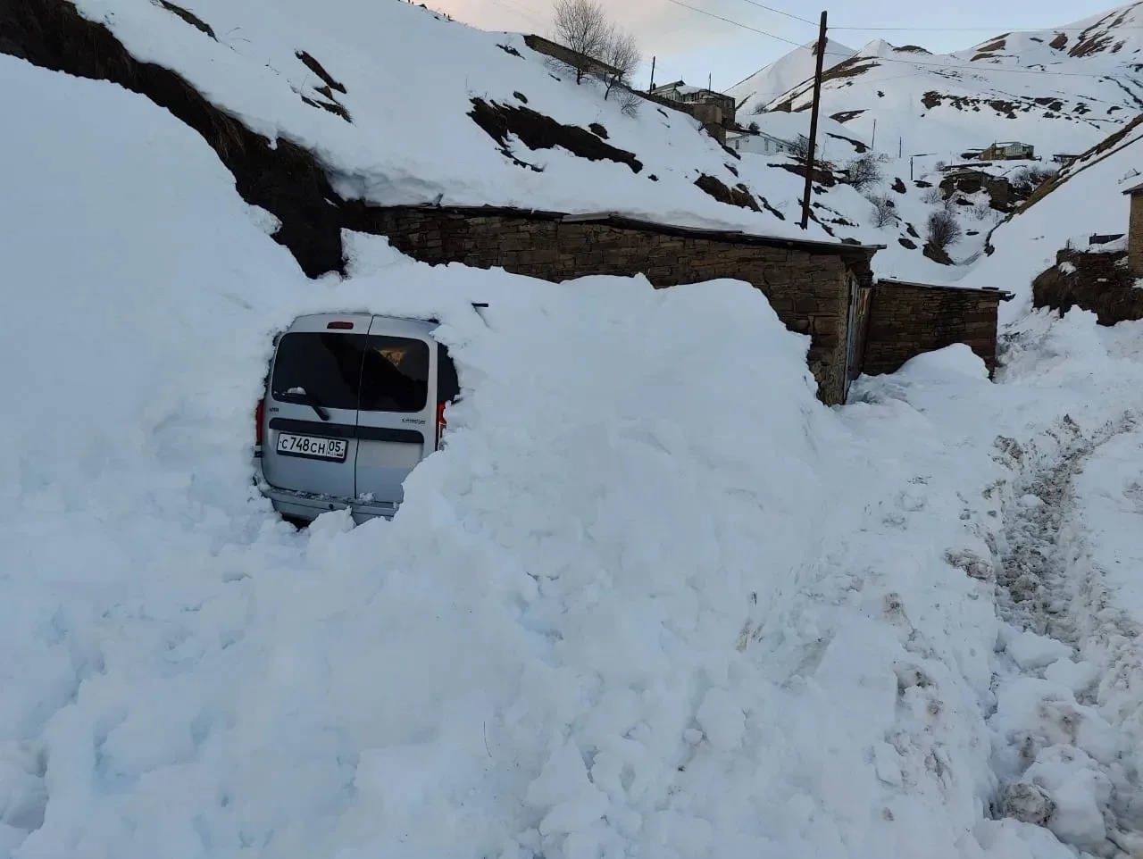 За помощью к пожарным села Тпиг обратились жители Агульского района.