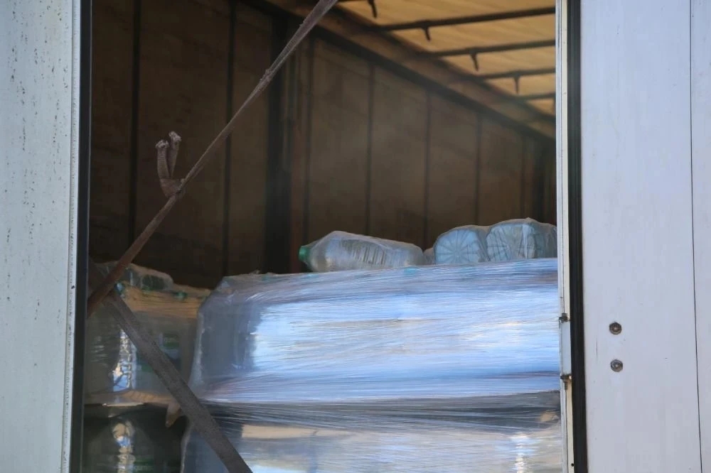 Министр МЧС Абхазии Лев Квициния прибыл в Республику Дагестан с гуманитарным грузом для пострадавших в результате стихийного бедствия.