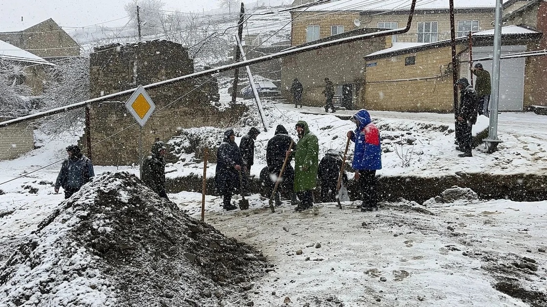 Руководитель ГКУ РД «Центр ГО и ЧС» Руслан Магомедов в составе рабочей группы посетил Дахадаевский район.