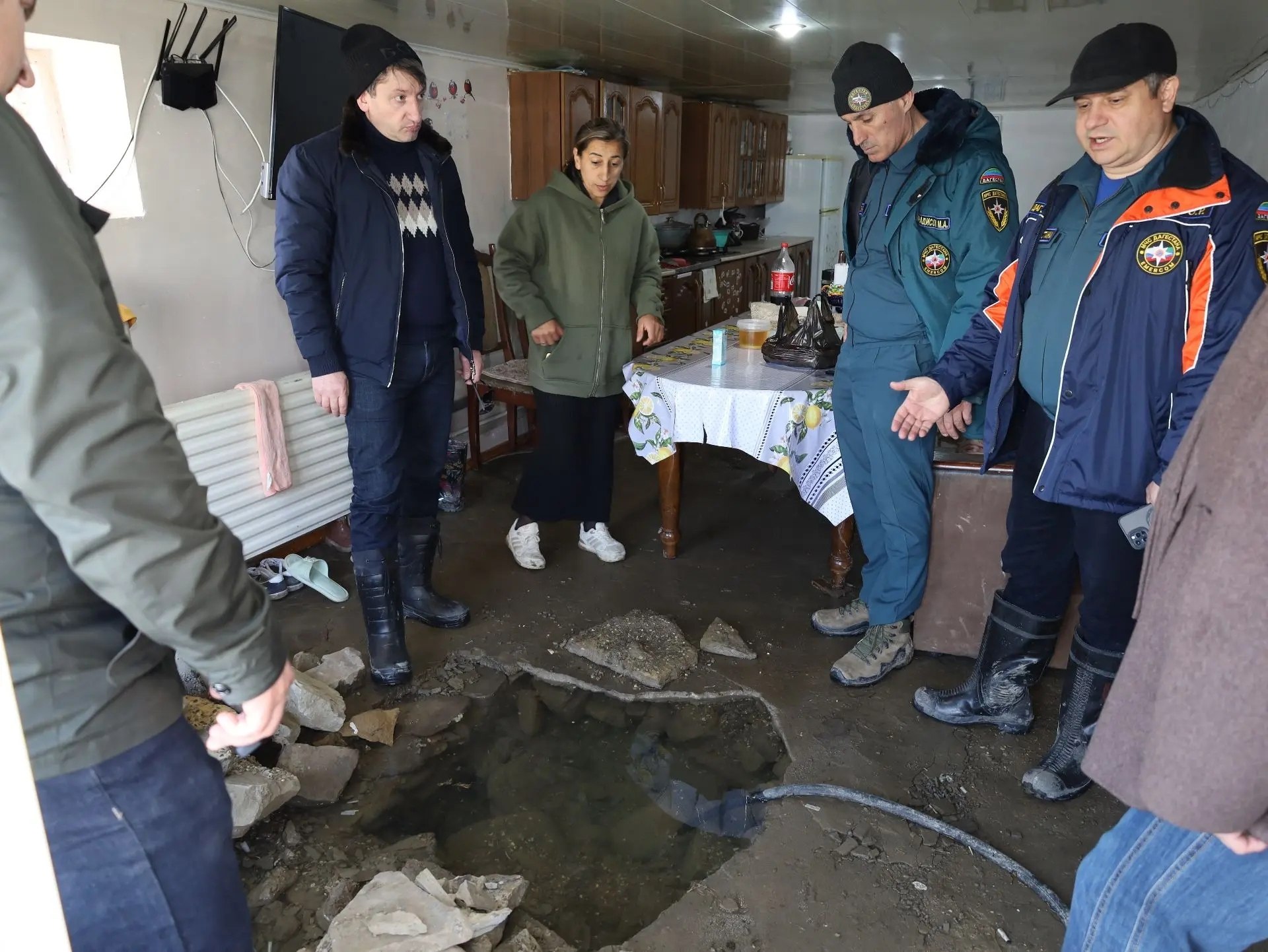 Заместитель Министра МЧС Дагестана Эльдар Атаев в составе рабочей группы посетил Лакский район.
