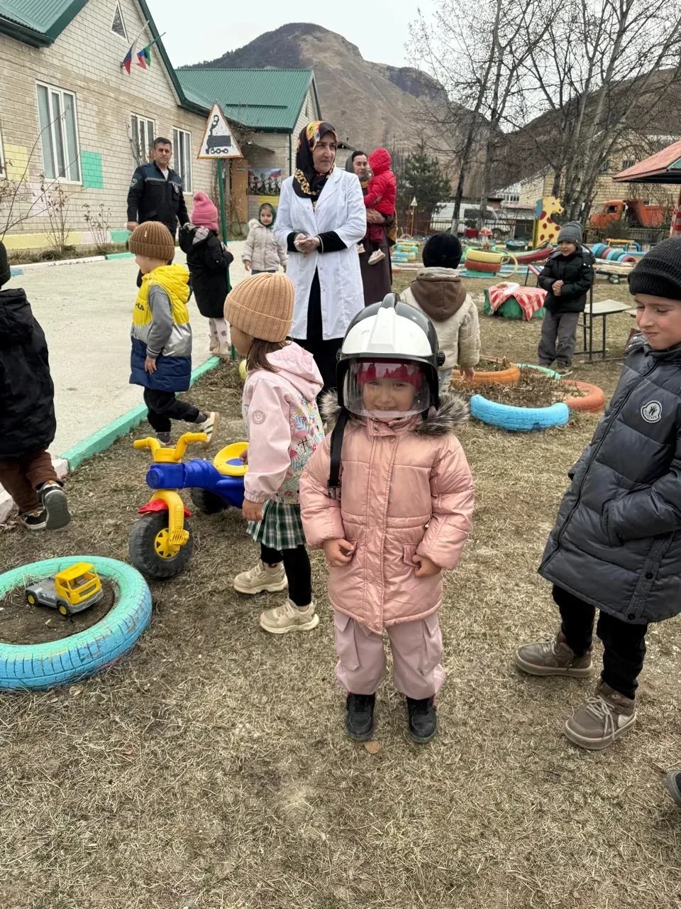 Работники ПЧ-52 в гостях у дошколят МКДОУ "Гапшиминский детский сад".