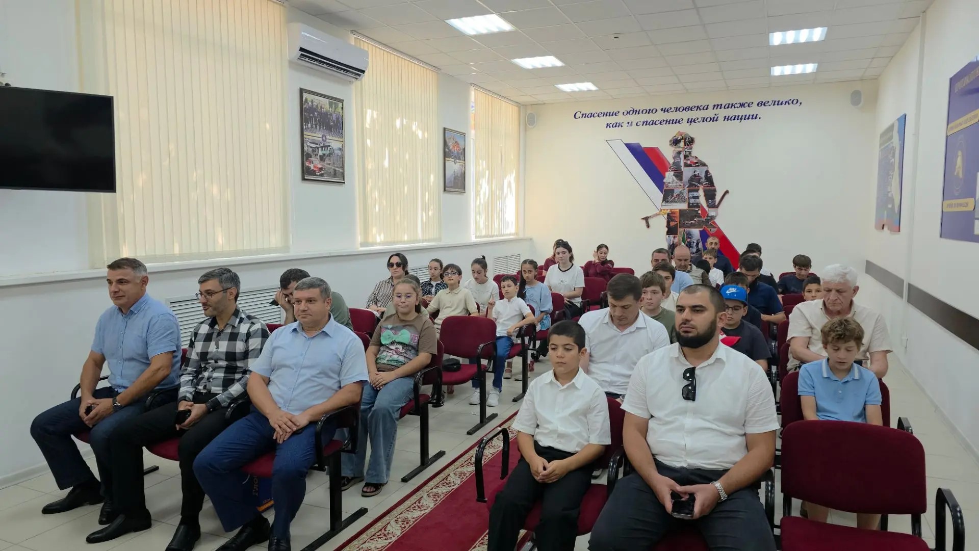 Победителей чемпионата по спортивному ориентированию наградили в МЧС Дагестана