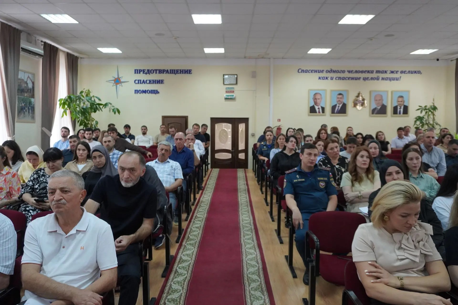 В рамках подготовки к Единому дню голосования в чрезвычайном ведомстве республики прошел учебно-методический семинар